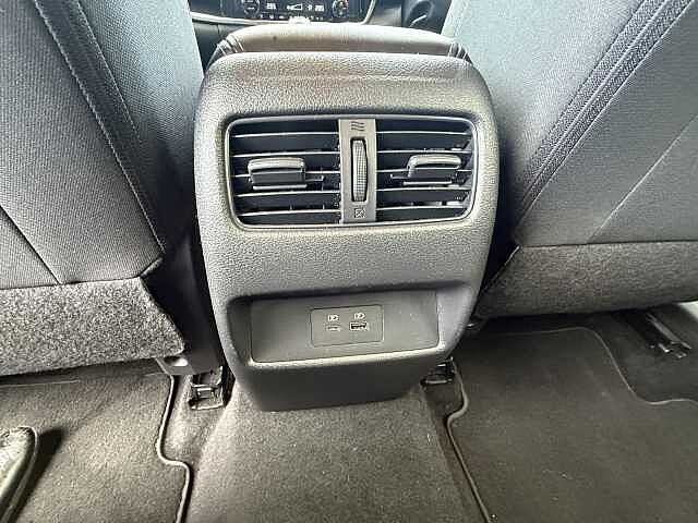 Nissan Qashqai 1.3 DiG-T MH 158 N-Connecta 5dr