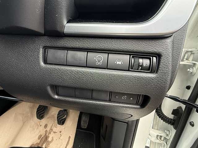 Nissan Qashqai 1.3 DiG-T MH 158 N-Connecta 5dr