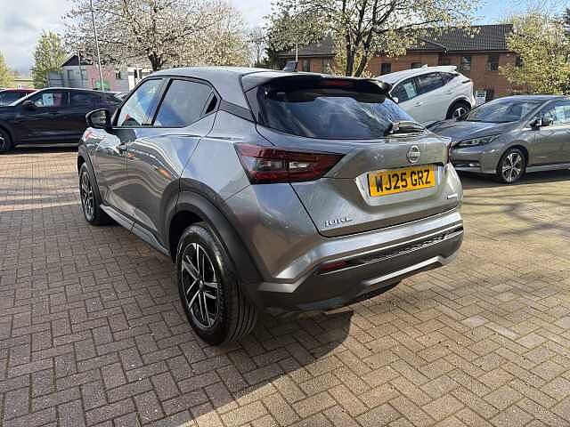 Nissan Juke 1.6 Hybrid N-Connecta 5dr Auto