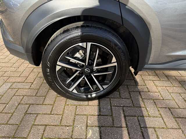 Nissan Juke 1.6 Hybrid N-Connecta 5dr Auto