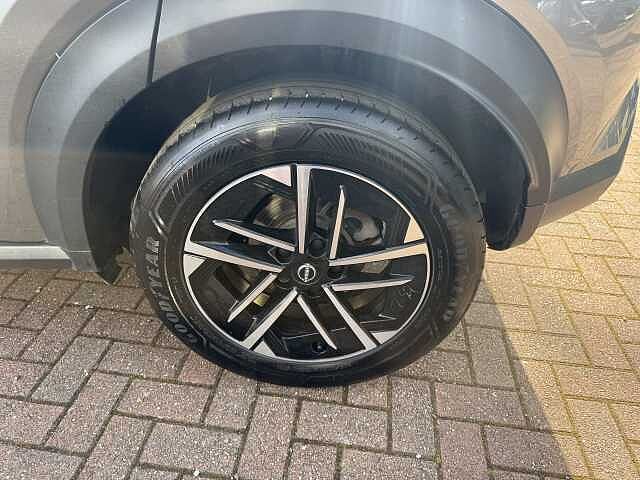 Nissan Juke 1.6 Hybrid N-Connecta 5dr Auto