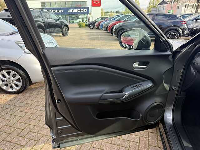 Nissan Juke 1.6 Hybrid N-Connecta 5dr Auto