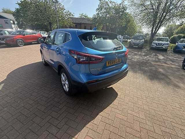Nissan Qashqai 1.3 DiG-T Acenta Premium 5dr