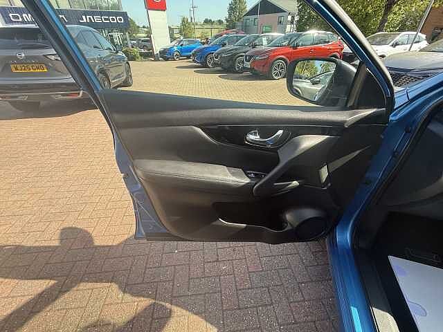 Nissan Qashqai 1.3 DiG-T Acenta Premium 5dr