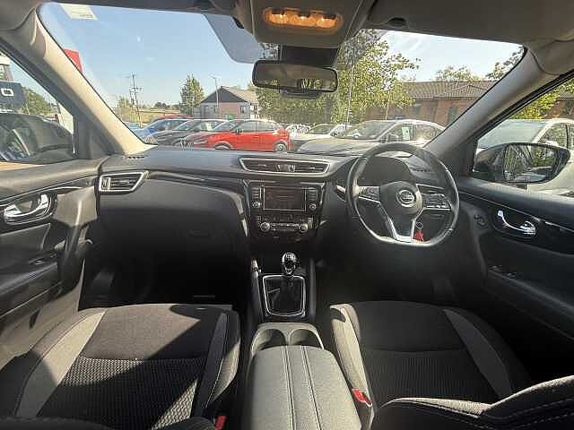 Nissan Qashqai 1.3 DiG-T Acenta Premium 5dr