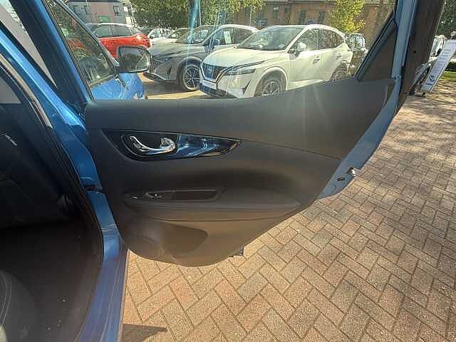 Nissan Qashqai 1.3 DiG-T Acenta Premium 5dr