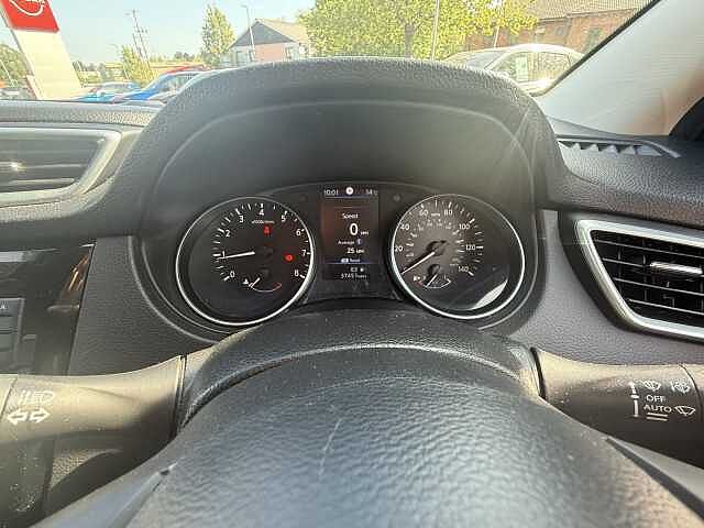 Nissan Qashqai 1.3 DiG-T Acenta Premium 5dr