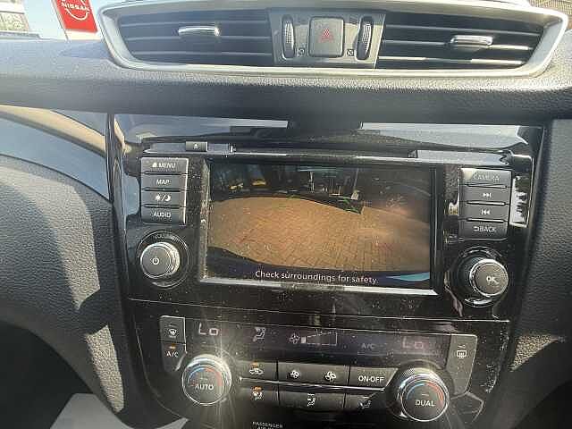 Nissan Qashqai 1.3 DiG-T Acenta Premium 5dr