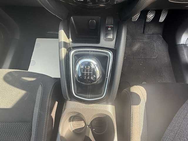 Nissan Qashqai 1.3 DiG-T Acenta Premium 5dr