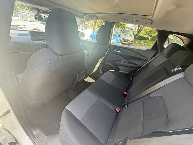 Nissan Qashqai 1.3 DiG-T MH N-Connecta 5dr