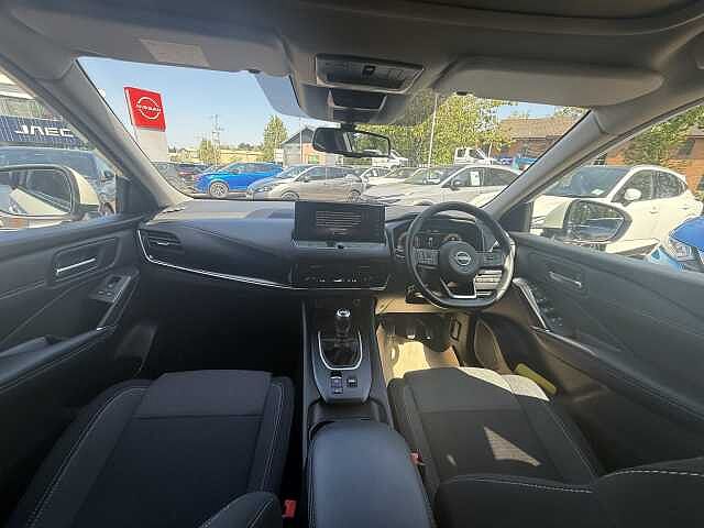 Nissan Qashqai 1.3 DiG-T MH N-Connecta 5dr