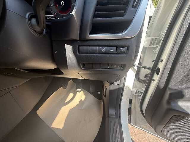 Nissan Qashqai 1.3 DiG-T MH N-Connecta 5dr