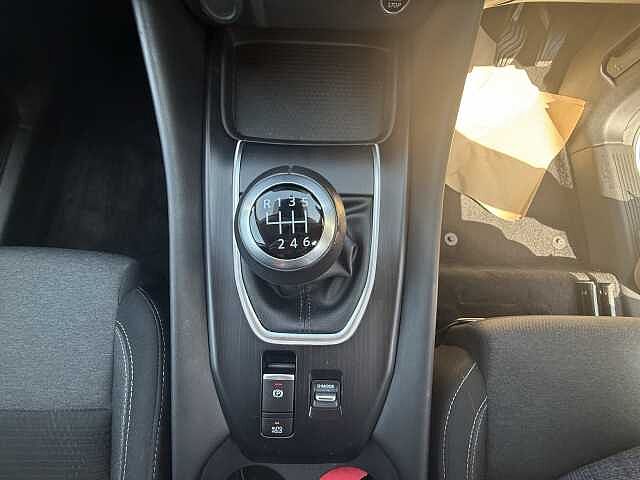 Nissan Qashqai 1.3 DiG-T MH N-Connecta 5dr