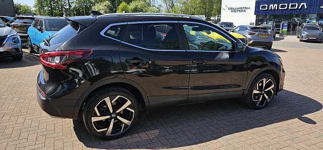 Nissan Qashqai 1.3 DiG-T Tekna 5dr