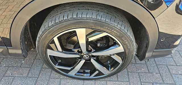 Nissan Qashqai 1.3 DiG-T Tekna 5dr