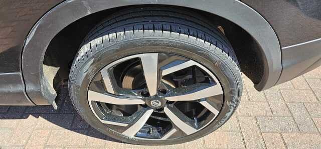Nissan Qashqai 1.3 DiG-T Tekna 5dr