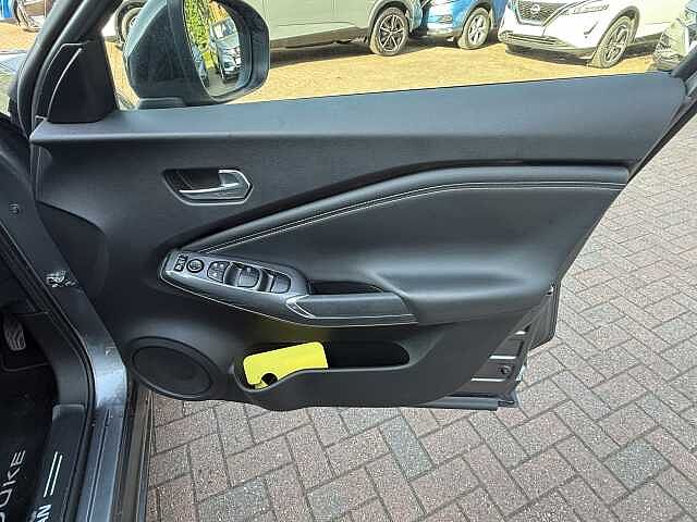 Nissan Juke 1.6 Hybrid Tekna 5dr Auto