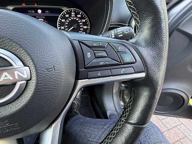 Nissan Juke 1.6 Hybrid Tekna 5dr Auto