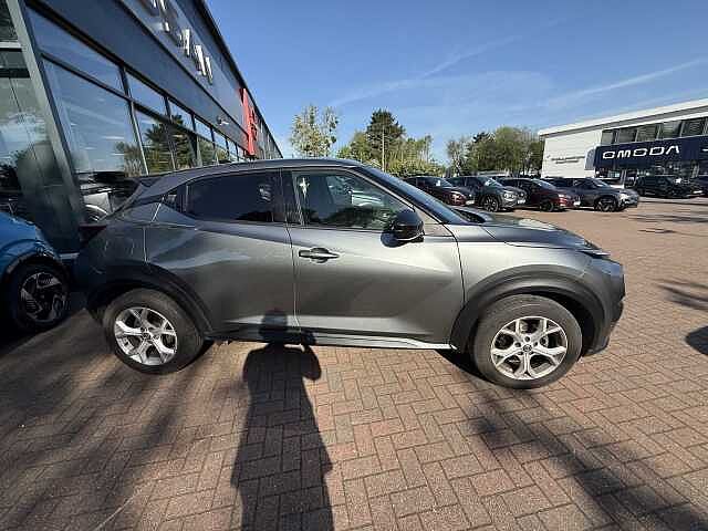 Nissan Juke 1.0 DiG-T N-Connecta 5dr