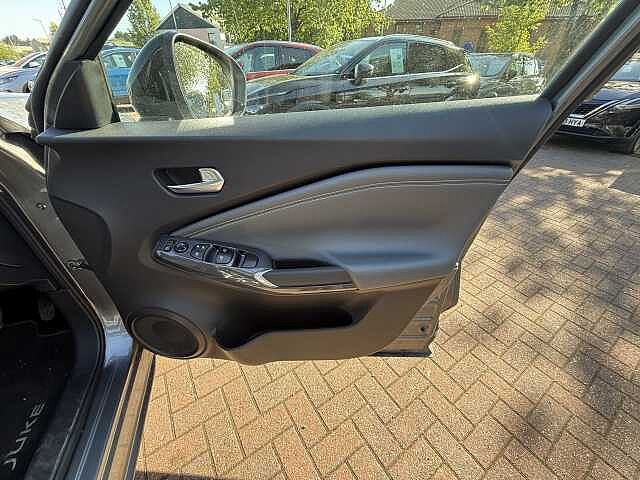 Nissan Juke 1.0 DiG-T N-Connecta 5dr