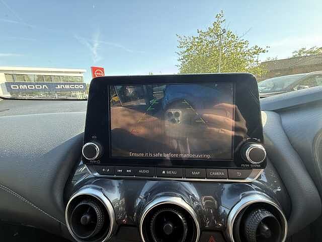 Nissan Juke 1.0 DiG-T N-Connecta 5dr